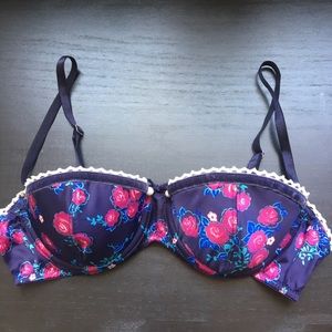Anna Sui Bras 34 B